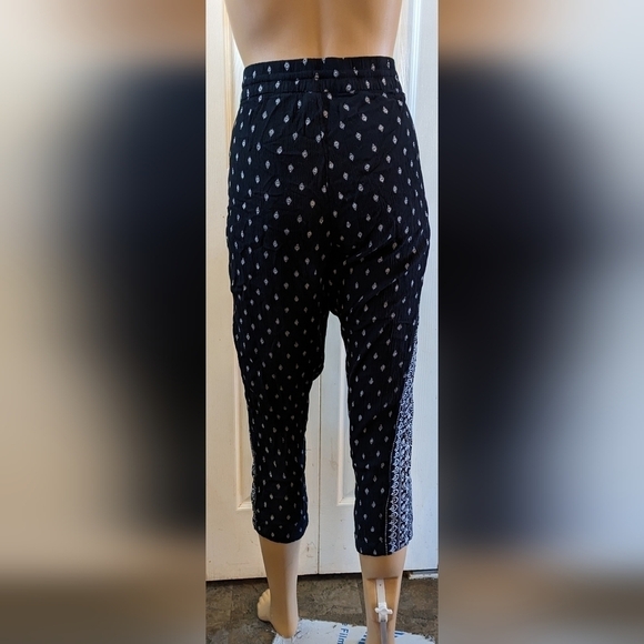 Pre-owned Old Navy navy blue Capri pants size large, TD - Picture 1 of 3